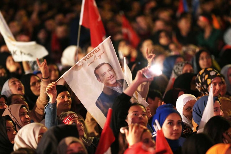 Альянс Эрдогана победил на парламентских выборах в Турции с 49% голосов 