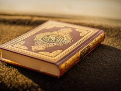 Что предпочтительнее - дословный перевод Корана или его толкование?