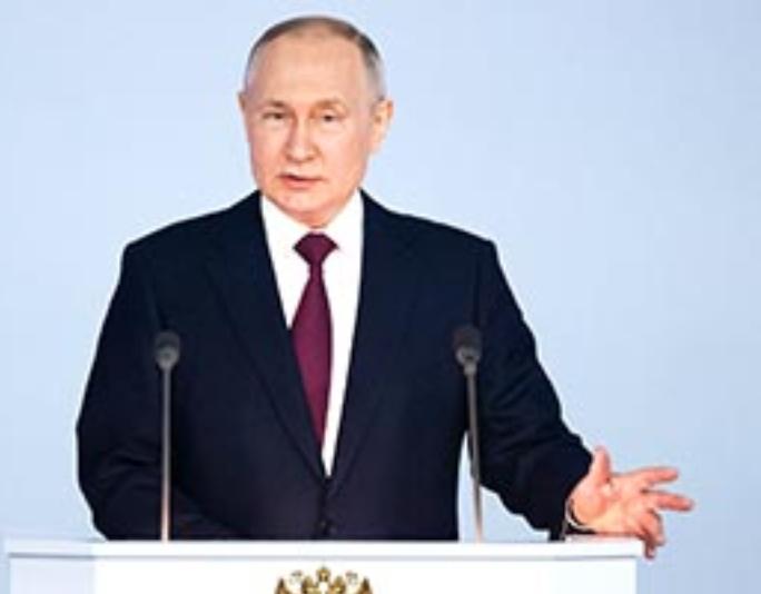 Владимир Путин: Семья – это союз мужчины и женщины